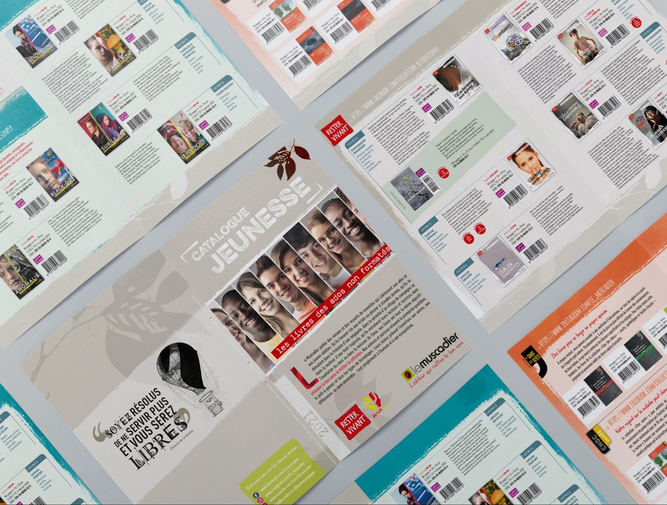 Création et mise en pages de la femme assise