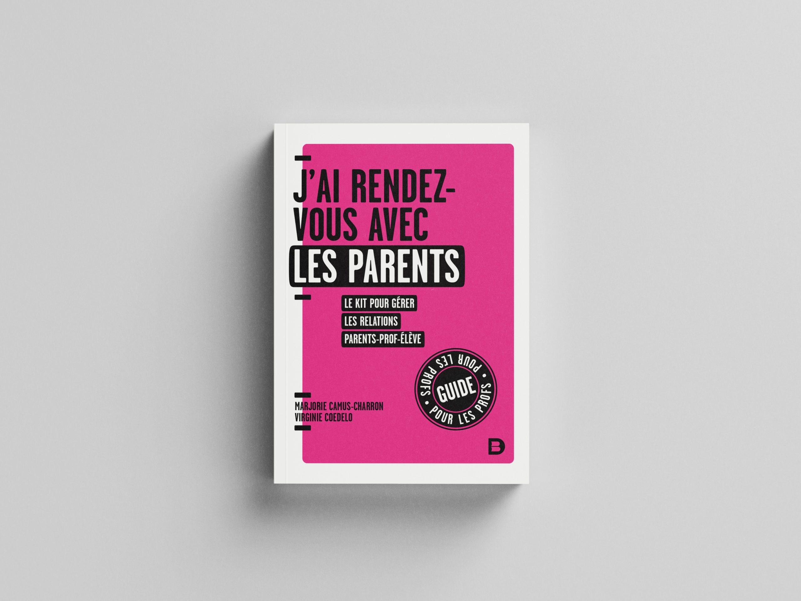 Création et mise en pages de la femme assise